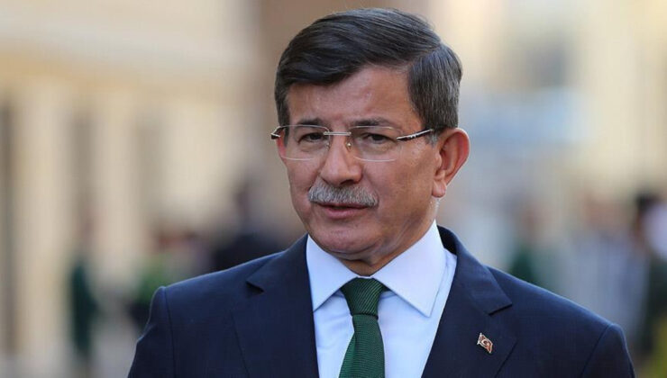 Ahmet Davutoğlu’dan CHP’li belediyelere yapılan operasyona tepki