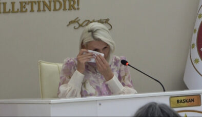 AK Parti ve MHP destek verdi: Bilecik Belediye Başkanı Melek Mızrak Subaşı ağladı