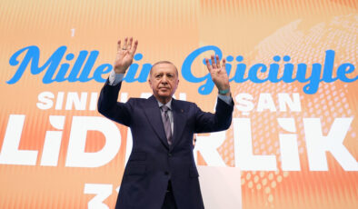 AK Parti’nin yeni iletişim modeli, Cumhurbaşkanı Erdoğan’ı memnun etti