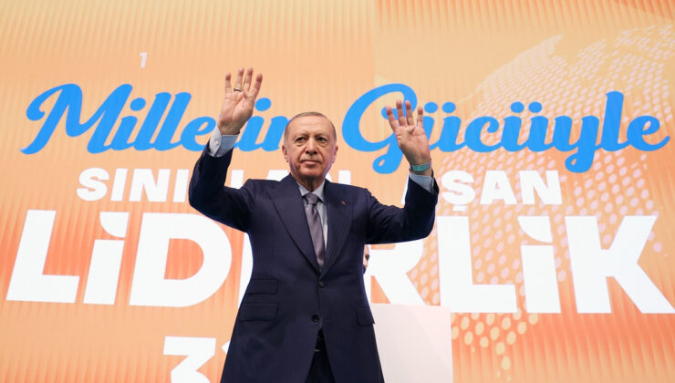AK Parti’nin yeni iletişim modeli, Cumhurbaşkanı Erdoğan’ı memnun etti
