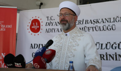 Ali Erbaş: Biz Müslümanlar, birlik olursak bu karanlıkları aşarız