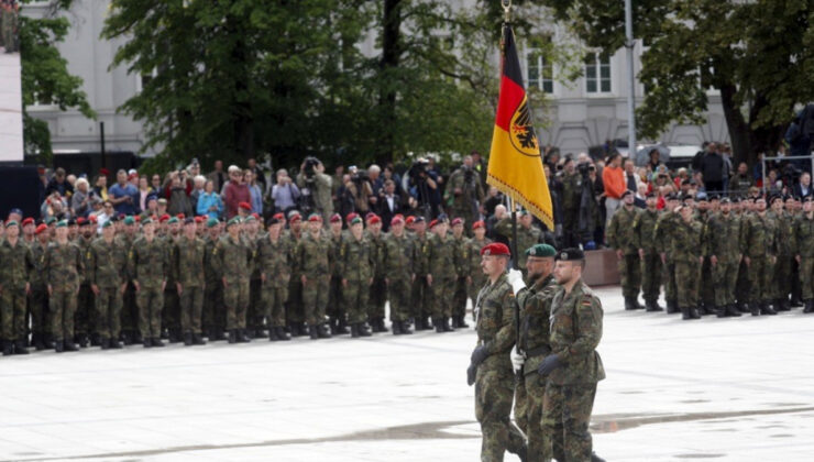 Almanya’da yeni askerlik planı