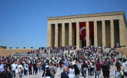 Anıtkabir, yılın ilk yarısında 2,5 milyondan fazla ziyaretçiyi ağırladı