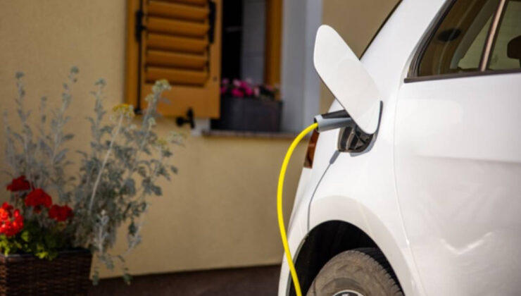 Aracınızı Şarj Etmek İçin En İyi Ev Tipi Şarj İstasyonları 2025