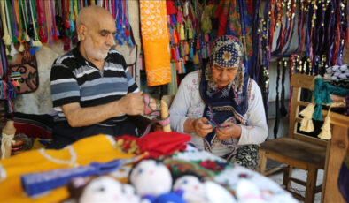 Aynı atölyede 50 yıldır birlikte çalışan Şanlıurfa’lı çiftin hikayesi