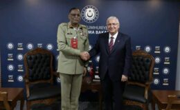 Bakan Güler, IDEF’te Vietnam ve Pakistanlı yetkilileri kabul etti