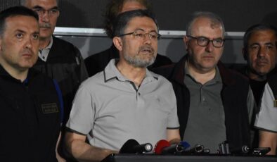 Bakan Yumaklı’dan devam eden orman yangınlarıyla ilgili açıklama