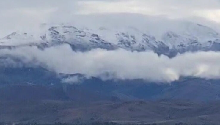 Bayburt’un Soğanlı Dağı’na Temmuz ayında kar yağdı