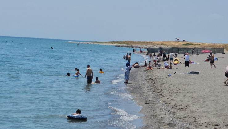 Van Gölü Adilcevaz Sahili: Ege’ye Rakip Tatil Cenneti!