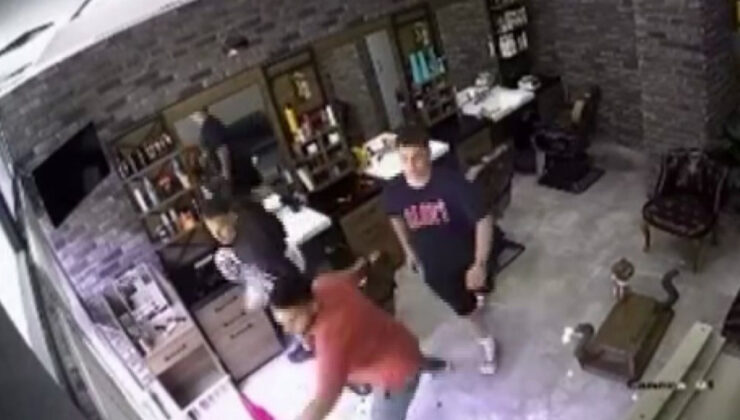 Bursa’da deprem tıraşı yarım bıraktırdı, panik sokağa taştı