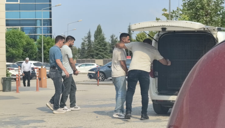 Bursa’da içindeki takılar sahte çıkınca çaldıkları kasayı tarlaya atıp kaçtılar