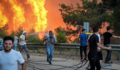 Bursa’da orman yangınına müdahale eden ekipler ve vatandaşlar zor anlar yaşadı