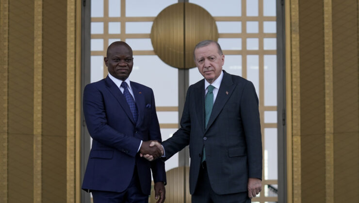 Cumhurbaşkanı Erdoğan, Gabon Cumhurbaşkanı’nı resmi törenle karşıladı