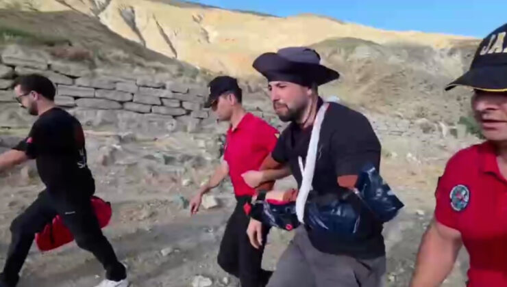 Erzincan’da paraşütçü, Keşiş Dağları’na zorlu iniş yaptı