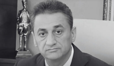 Eski Bitlis Valisi Erol Karaömeroğlu, Sivas’ta trafik kazası sonucu yaşamını yitirdi