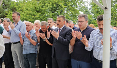 Gazeteci Cem Küçük’ün babası için cenaze töreni düzenlendi