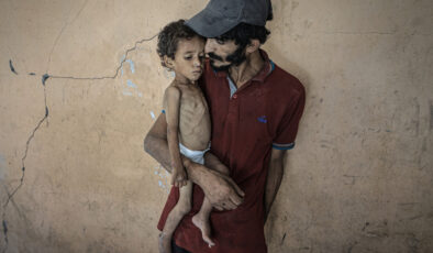 Gazze’de çocuklar açlıkla mücadele ediyor