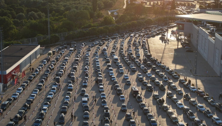 Gurbetçiler geliyor! Kapıkule’de sezonun en hareketli günü