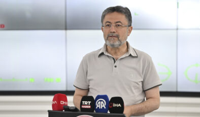 İbrahim Yumaklı: Sabahın ilk saatlerinden itibaren hava araçlarımız alevlerin üzerinde