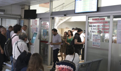 İndirimli ehliyet yenilemede son gün: Nüfus müdürlüklerinde yoğunluk oluşturdu