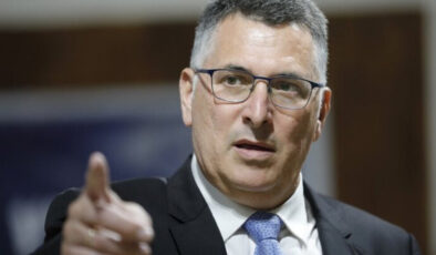 İsrail Dışişleri Bakanı’ndan Emmanuel Macron’a tehdit dolu mesaj