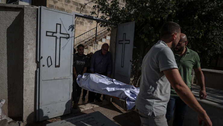 İsrail, Gazze’deki kiliseyi ‘yanlışlıkla’ vurduğunu savundu