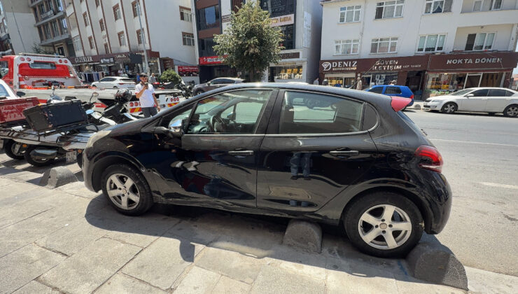 İstanbul’da seyir halindeki sürücü direksiyon başında fenalaştı