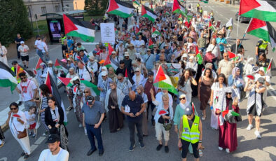 İsveç’te ‘İsrail’ protestosu: Parlamentoya yürüdüler