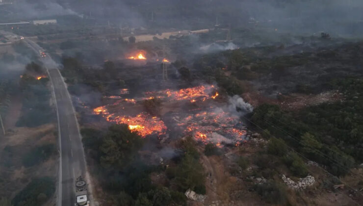 İzmir Valisi son durumu açıkladı: Yangın otobanın olduğu noktada sıkıştırıldı