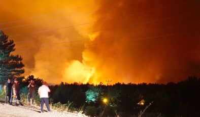 Karabük’teki orman yangını nedeniyle 4 mahalle ve 1 köy tedbiren tahliye edildi