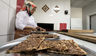 Konya’da tek kadın usta: Etli ekmek onun elinde lezzet buluyor