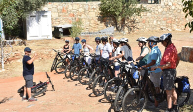 Muğla Bodrum’a gelen yabancı turistler doğanın tadını çıkardı