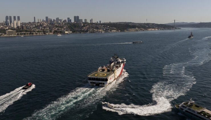 Oruç Reis Sismik Araştırma Gemisi, İstanbul Boğazı’ndan geçti