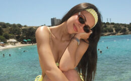 Özgü Kaya Çeşme’de! Bikinili fotoğraflar paylaştı