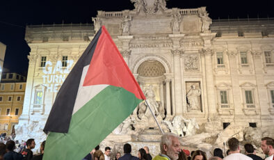 Roma’daki ünlü Trevi Çeşmesi, Gazze için ışıklarını söndürdü