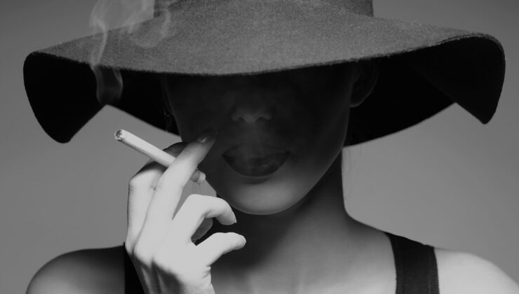 Kalbi Kararmış İnsanlardan Uzak Durun