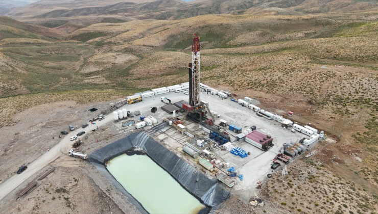 Van’ın Kato Dağı’nda petrol heyecanı: 2 bin 800 metreye inildi