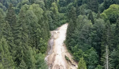 Giresun’un Gizli Cenneti: Kızıl Su ve Travertenler