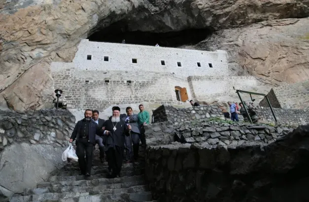 Papazlar Meryemana Manastırı’nda Dua Etti