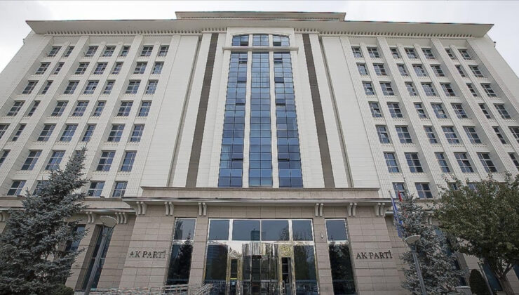 AK Parti, ‘Türkiye Yüzyılı Buluşmaları’ kapsamında sahaya iniyor