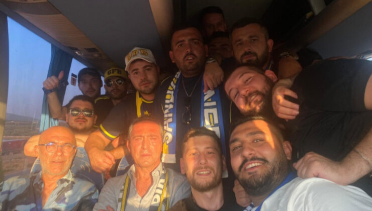 Ali Koç Göztepe maçına taraftar otobüsüyle gitti