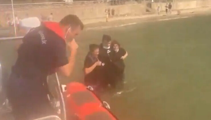 Ali Yerlikaya paylaştı: Çanakkale’deki yangında denizden tahliye anları