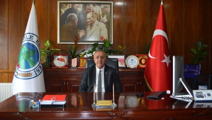 Ardahan Göle Belediye Başkanı Gökhan Budak, CHP’den istifa etti.