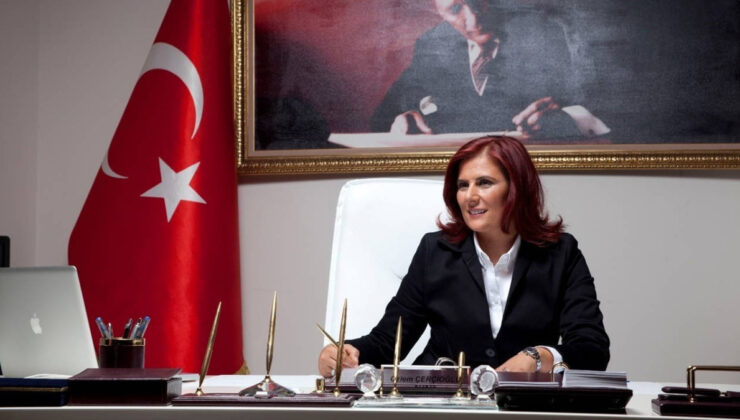 Aydın Büyükşehir Belediye Başkanı Özlem Çerçioğlu ve 3 ilçe belediye başkanı AK Parti yolunda