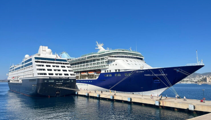 Bodrum’a 2 gemi ile 2 bin 609 turist geldi