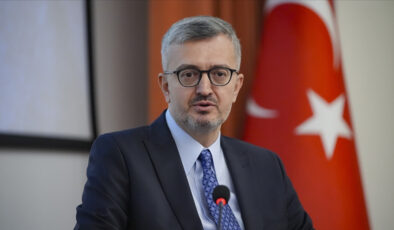 Burhanettin Duran’dan ‘YAŞ kararları’ paylaşımı: Kahraman ordumuza hayırlı olsun