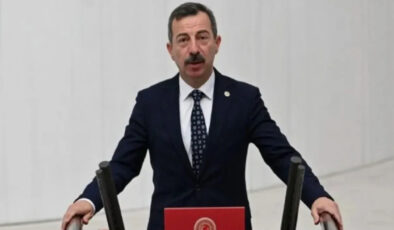 CHP’li kadın vekil için yakışıksız mesaj atan Hasan Toktaş, görevine iade edildi