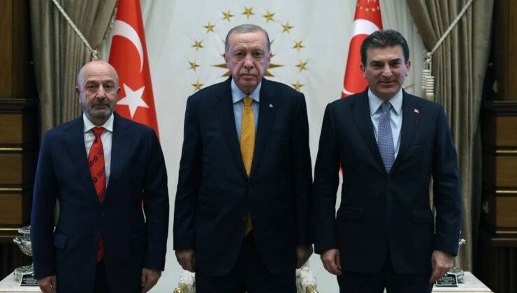 Cumhurbaşkanı Erdoğan, Zekai Aksakallı ve Murat Yalçıntaş’ı kabul etti