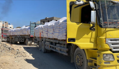 Gazze’deki hükümet: 36 yardım tırının çoğu yağmalandı
