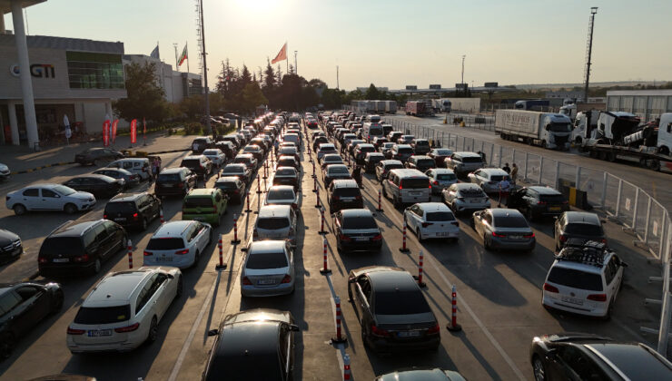 Gurbetçiler akın akın Avrupa’ya dönüyor